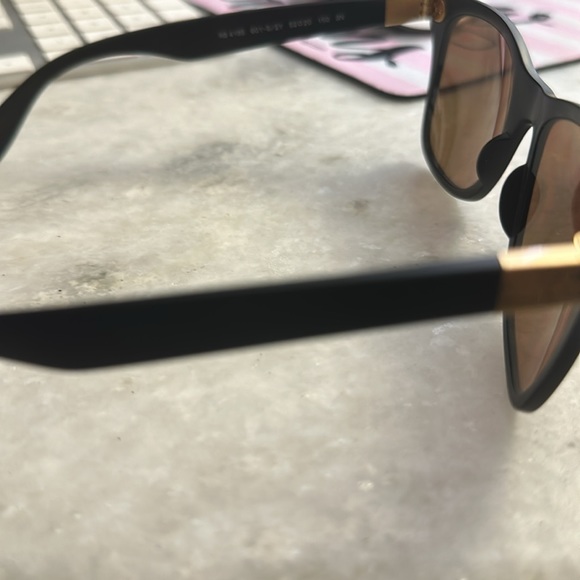 Ray-Ban sunglasses. Pink mirror lens. - Picture 4 of 4